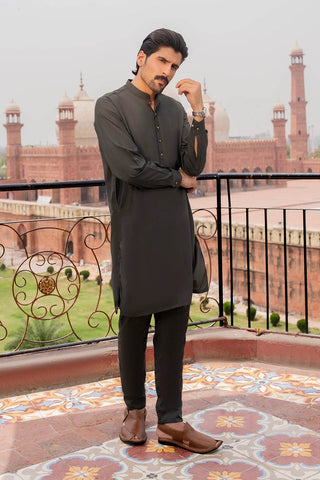 Elegant Dark Green Kurta – A Perfect Choice for Stylish and Comfortable Traditional Wear - Ecowears.pk