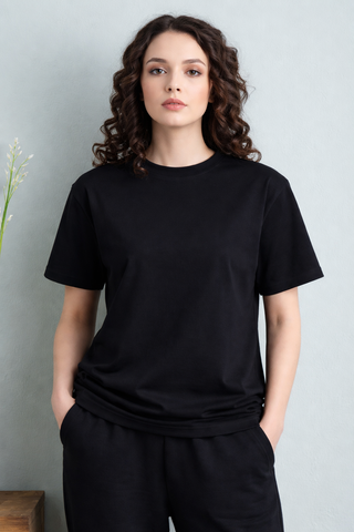 Classic Black Crew Neck T-Shirt – Women's Timeless Cotton Fit