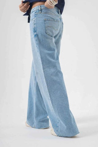 Easygoing Wide-Leg Blue Jeans for Effortless Trendy Style - Ecowears.pk