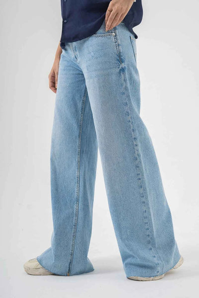 Easygoing Wide-Leg Blue Jeans with Fresh Street Vibes