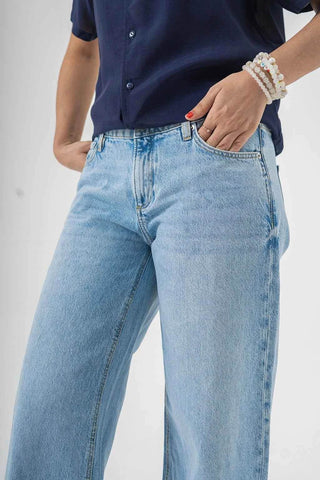Easygoing Wide-Leg Blue Jeans for Effortless Trendy Style - Ecowears.pk