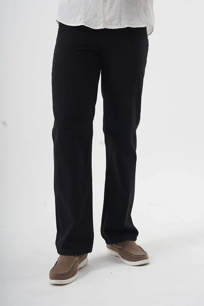 Midnight Black Straight-Leg Jeans – Effortlessly Cool