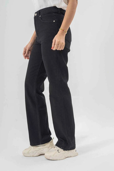 High Waist Straight Fit Black Denim Pants for a Sleek Everyday Look