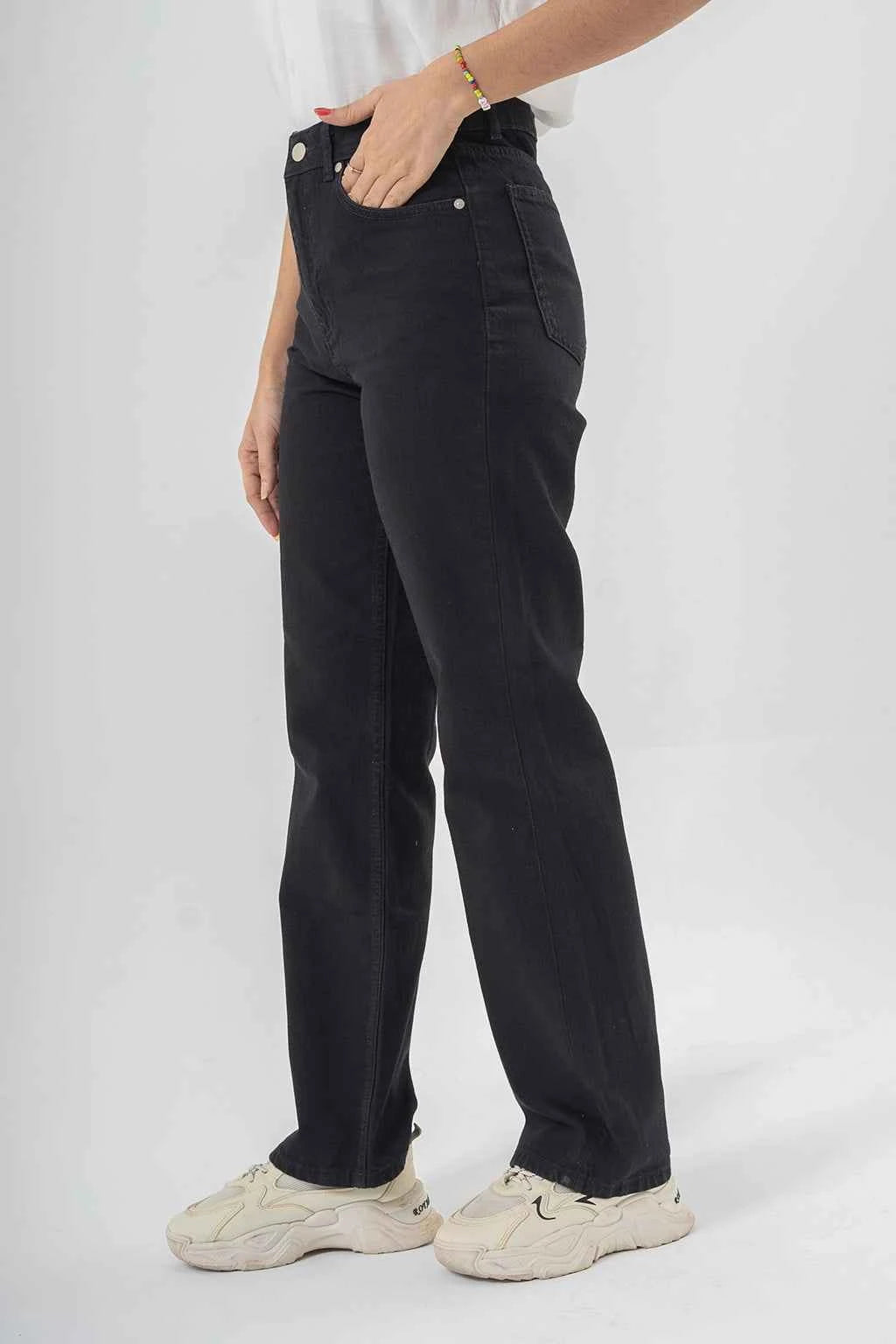 High Waist Straight Fit Black Denim Pants for a Sleek Everyday Look