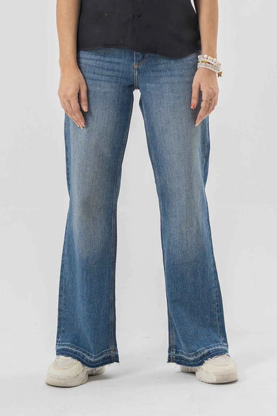 Light Wash Wide Leg Blue Jeans Effortless Denim Flare Style