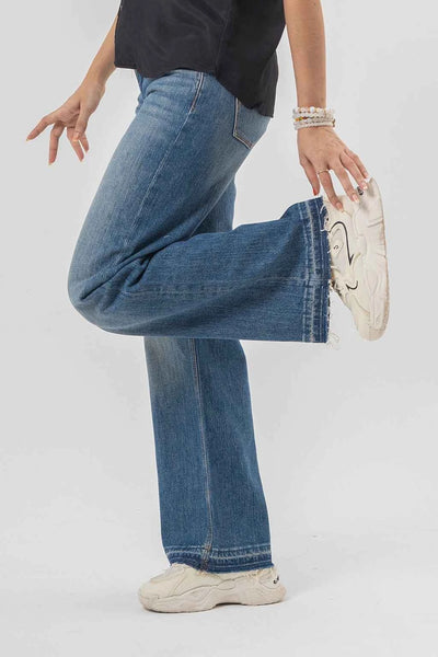 Light Wash Wide Leg Blue Jeans Effortless Denim Flare Style