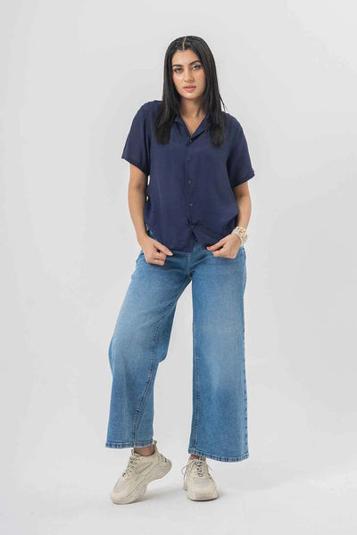 Trendy Wide-Leg Blue Jeans with a Bold Casual Vibe