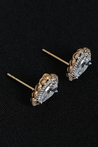 Vintage Halo Stud Earrings - Timeless Glamour - Ecowears.pk