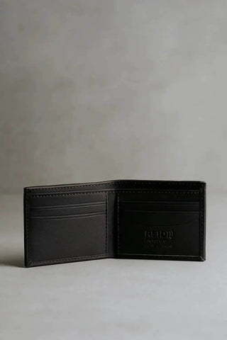 Minimalist RFID Leather Wallet – Slim & Secure Design Ecowears Store
